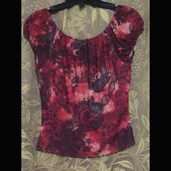 Cute, comfortable sheer top - Picture 2 of 3